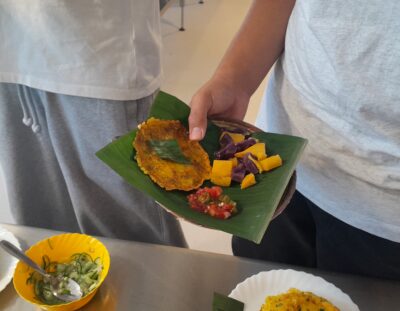 Cuisiner les « racines péi ».