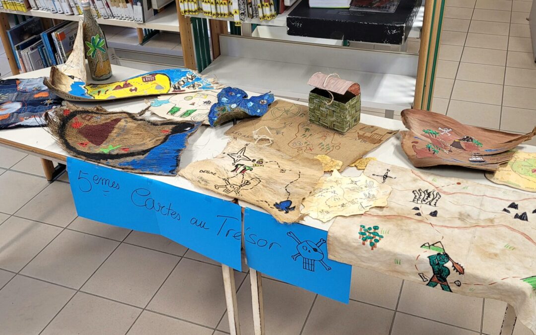 Exposition au CDI : les élèves imaginent leur carte au trésor