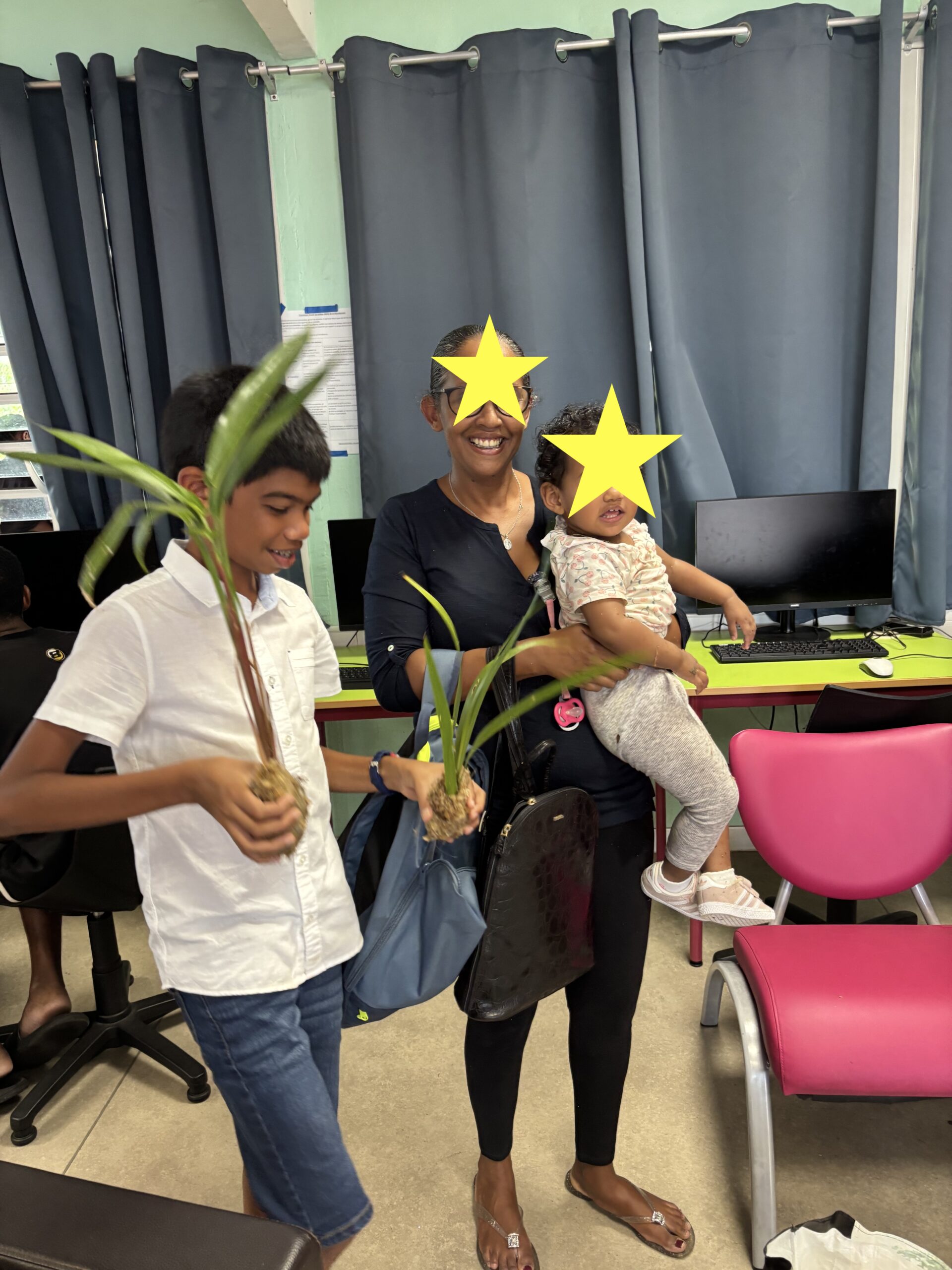 UN CAFÉ DES PARENTS AUTOUR D&rsquo;UN KOKEDAMA