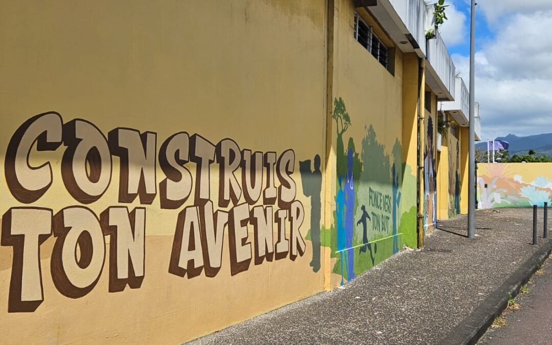 Nouvelle fresque à l’entrée du collège