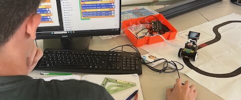 concevoir et programmer une voiture miniature commandée par une caméra couplée à l&rsquo;intelligence artificielle