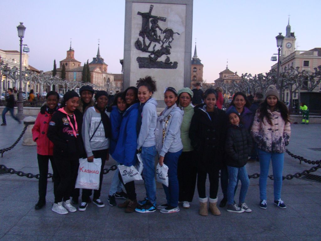 On se retrouve dans les rues de Alcalá avec quelques élèves et leurs familles