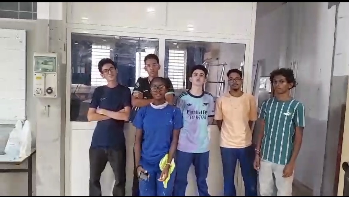 Le groupe 1 sur le chantier