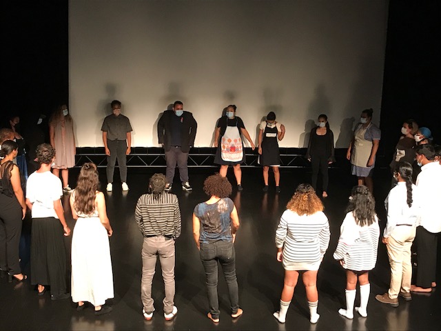En scène au théâtre LES BAMBOUS  !