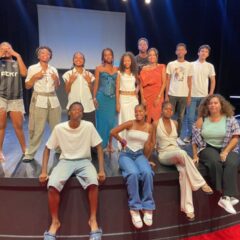 Une aventure théâtrale entre création et réinvention : les élèves germanistes du lycée Jean Hinglo sur scène