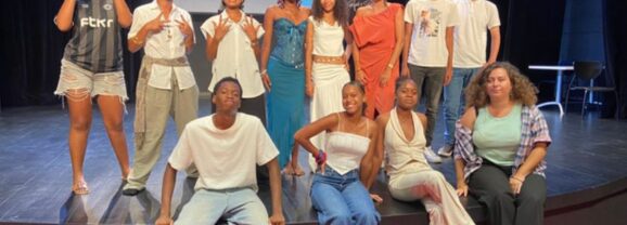 Une aventure théâtrale entre création et réinvention : les élèves germanistes du lycée Jean Hinglo sur scène