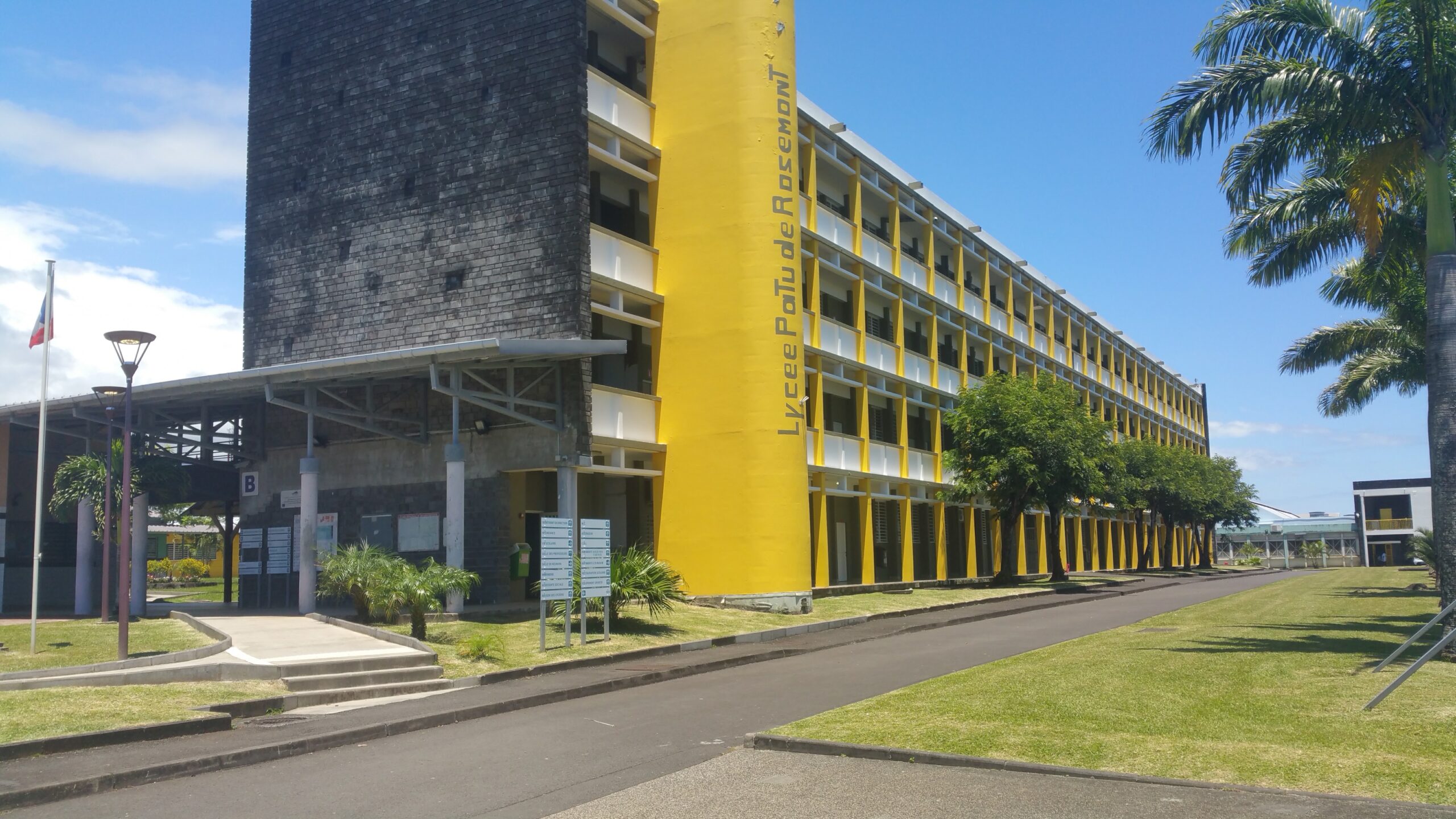 Lycée Patu de Rosemont                                                                                                          0262 92 95 27    ce.9740472v@ac-reunion.fr                 