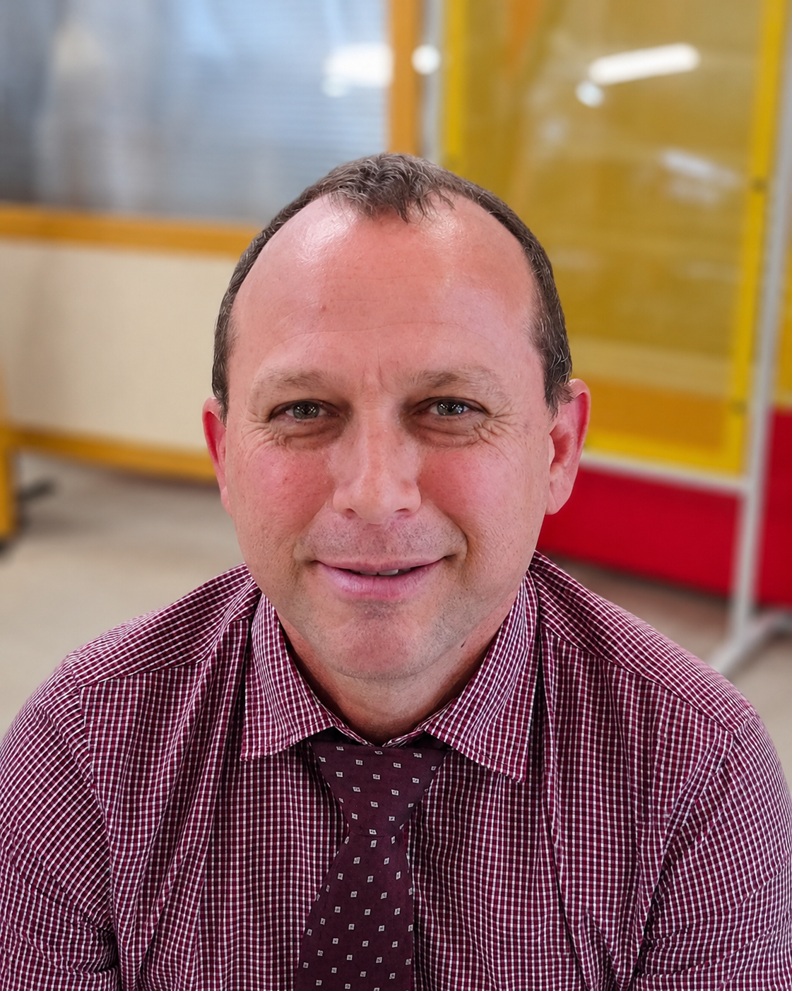 M. Eric Fruteau, Proviseur adjoint