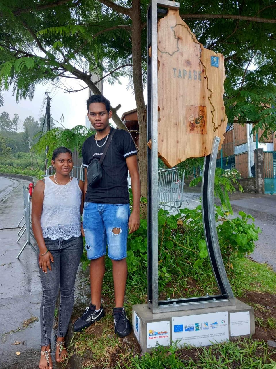 Portraits d’Amalia et de Ryan, 2 élèves de Terminale en Brevet des Métiers d’Art en Ebénisterie, réalisés par le Bureau des Entreprises !