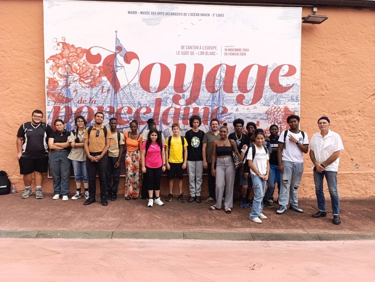 Visite de l’exposition du MADOI sur la porcelaine chinoise avec les 1CEBENE et 1BMA