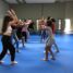 Didier Boutiana forme les élèves à la « Danse-Maga »