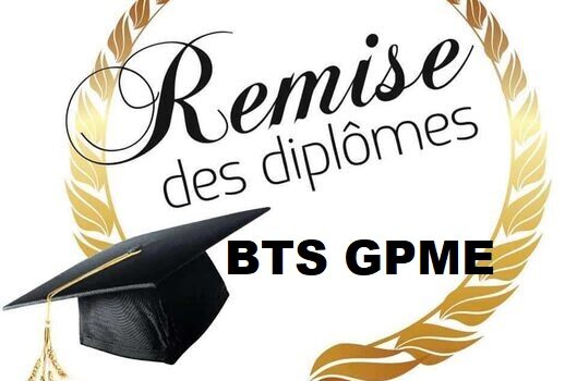 Remise des diplômes des BTS Gestion PME aux élèves du lycée de VINCENDO